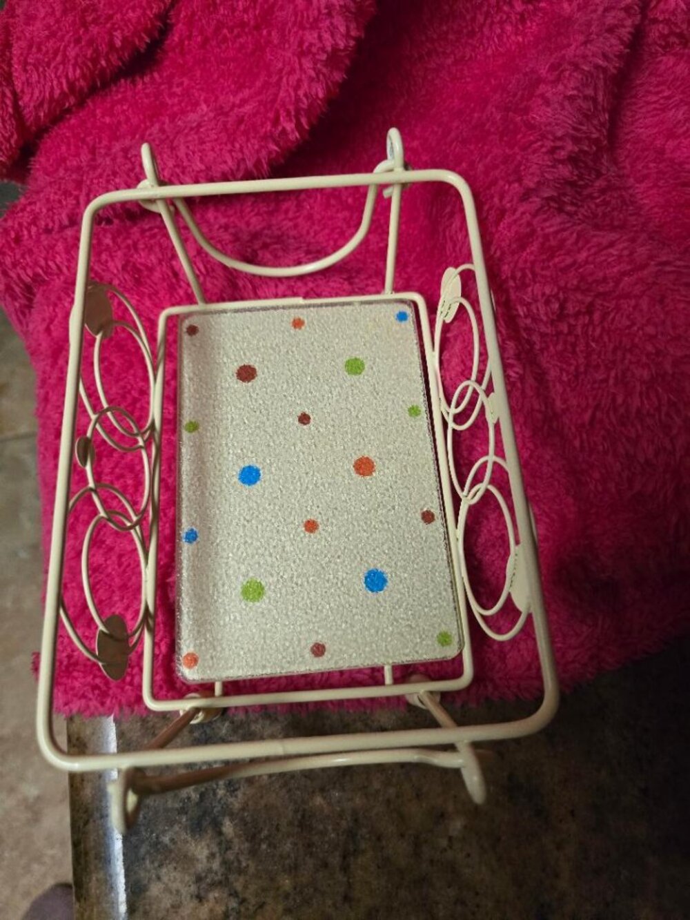 Temp-Tations by Tara White with Polka 1 Qt. Baking Dish Wire Rack & Trivet - Picture 3 of 3